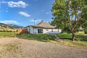 100-Year-Old Farmhouse about 11 Mi to Bozeman